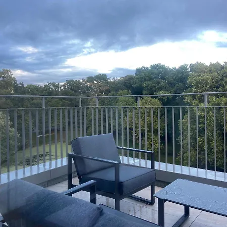 Zentrales Penthouse Mit Blick Auf Schwanenteich *