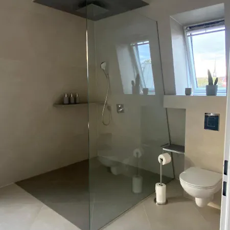 Apartament Zentrales Penthouse Mit Blick Auf Schwanenteich *