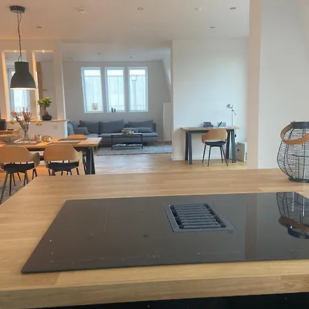 Zentrales Penthouse Mit Blick Auf Schwanenteich Apartament
