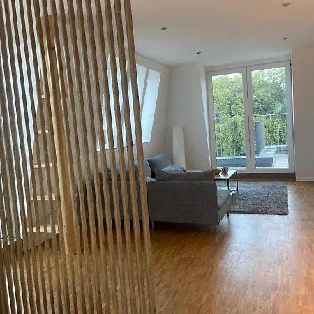 Zentrales Penthouse Mit Blick Auf Schwanenteich Apartament