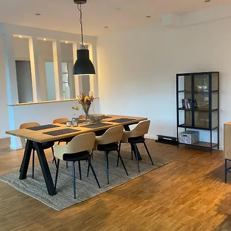Zentrales Penthouse Mit Blick Auf Schwanenteich Apartament